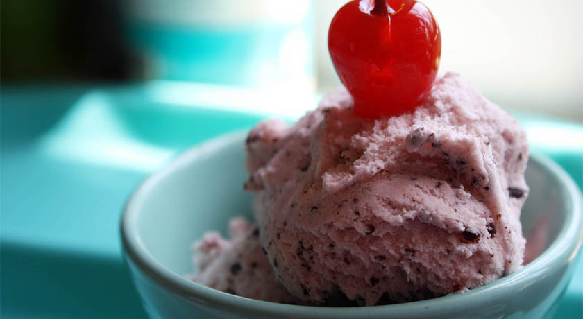 icecream with cherry